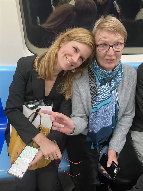 上海滩上“洋掌柜”瑞士企业家：专利旱厕“炫耀”生态理念(图3)