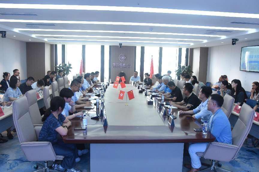 “汇聚青港科教力量提升企业专利国际竞争力”微论坛在“青岛香港中心”成功举办