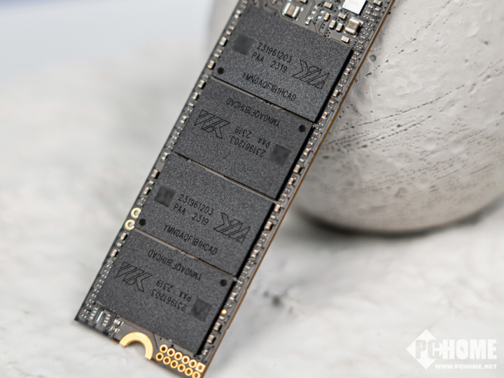 长江存储在美起诉美光专利侵权涉及11项闪存专利