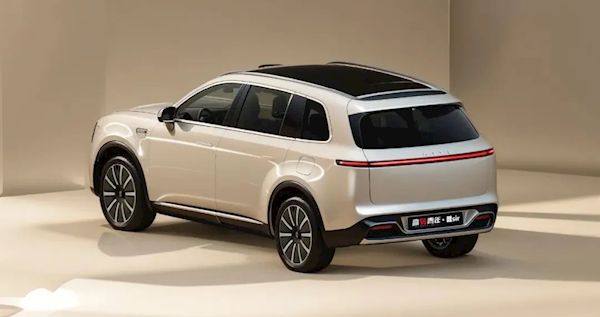 问界M8渲染图曝光；迫于销售压力Model3Y免息购车政策再度延期(图4)