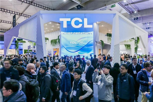 TCL携新品新身份亮相MWC2025：彩墨护眼与屏下摄像技术成亮点(图1)