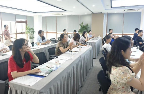 助力破解企业痛点南京市溧水区举办高质量专利撰写与专利审查加速培训会(图2)
