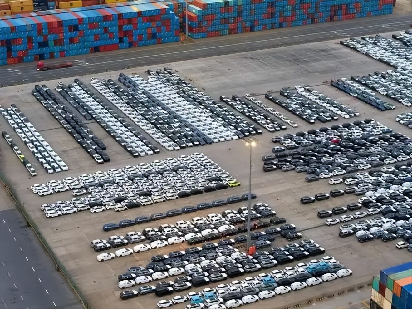 出去过的每个人都在讲国外的钱也没有那么好挣(图1)